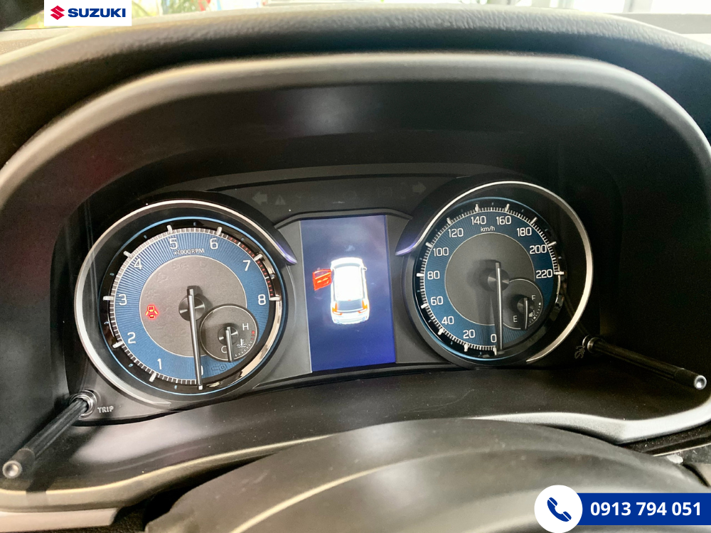 Cận cảnh đồng hồ taplo Suzuki XL7 Hybrid Tại Suzuki Việt Nhật Biên Hòa